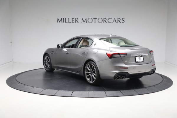 Used 2022 Maserati Ghibli Modena Q4 for sale Sold at Maserati of Greenwich in Greenwich CT 06830 10