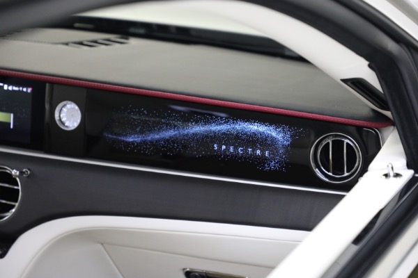 Used 2025 Rolls-Royce Spectre for sale $409,900 at Maserati of Greenwich in Greenwich CT 06830 23