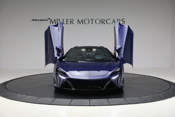 New 2025 McLaren Artura Spider TechLux for sale $327,158 at Maserati of Greenwich in Greenwich CT 06830 13