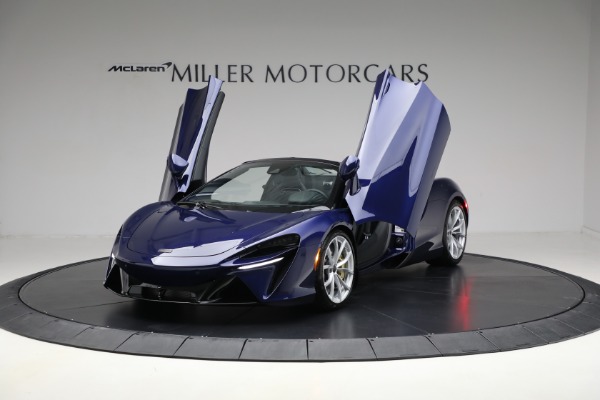 New 2025 McLaren Artura Spider TechLux for sale $327,158 at Maserati of Greenwich in Greenwich CT 06830 14