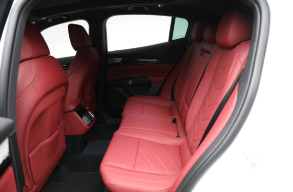 New 2025 Maserati Grecale Modena for sale Sold at Maserati of Greenwich in Greenwich CT 06830 14
