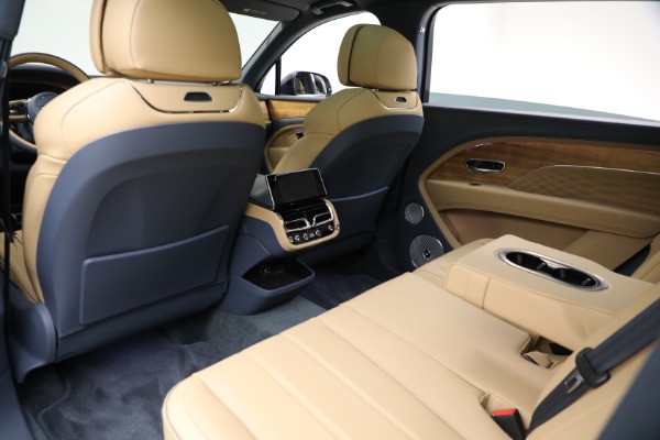 Used 2025 Bentley Bentayga EWB Azure V8 for sale $239,900 at Maserati of Greenwich in Greenwich CT 06830 21