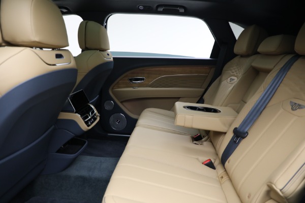 Used 2025 Bentley Bentayga EWB Azure V8 for sale $239,900 at Maserati of Greenwich in Greenwich CT 06830 22