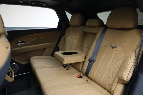 Used 2025 Bentley Bentayga EWB Azure V8 for sale $239,900 at Maserati of Greenwich in Greenwich CT 06830 23