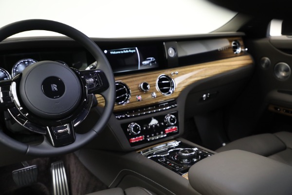 Used 2024 Rolls-Royce Ghost for sale $299,900 at Maserati of Greenwich in Greenwich CT 06830 12