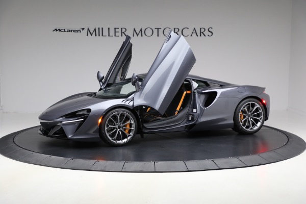 Used 2025 McLaren Artura Vision for sale $292,398 at Maserati of Greenwich in Greenwich CT 06830 15
