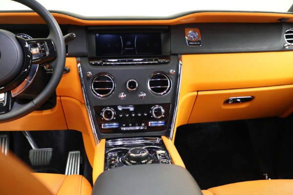 Used 2021 Rolls-Royce Cullinan for sale Sold at Maserati of Greenwich in Greenwich CT 06830 17