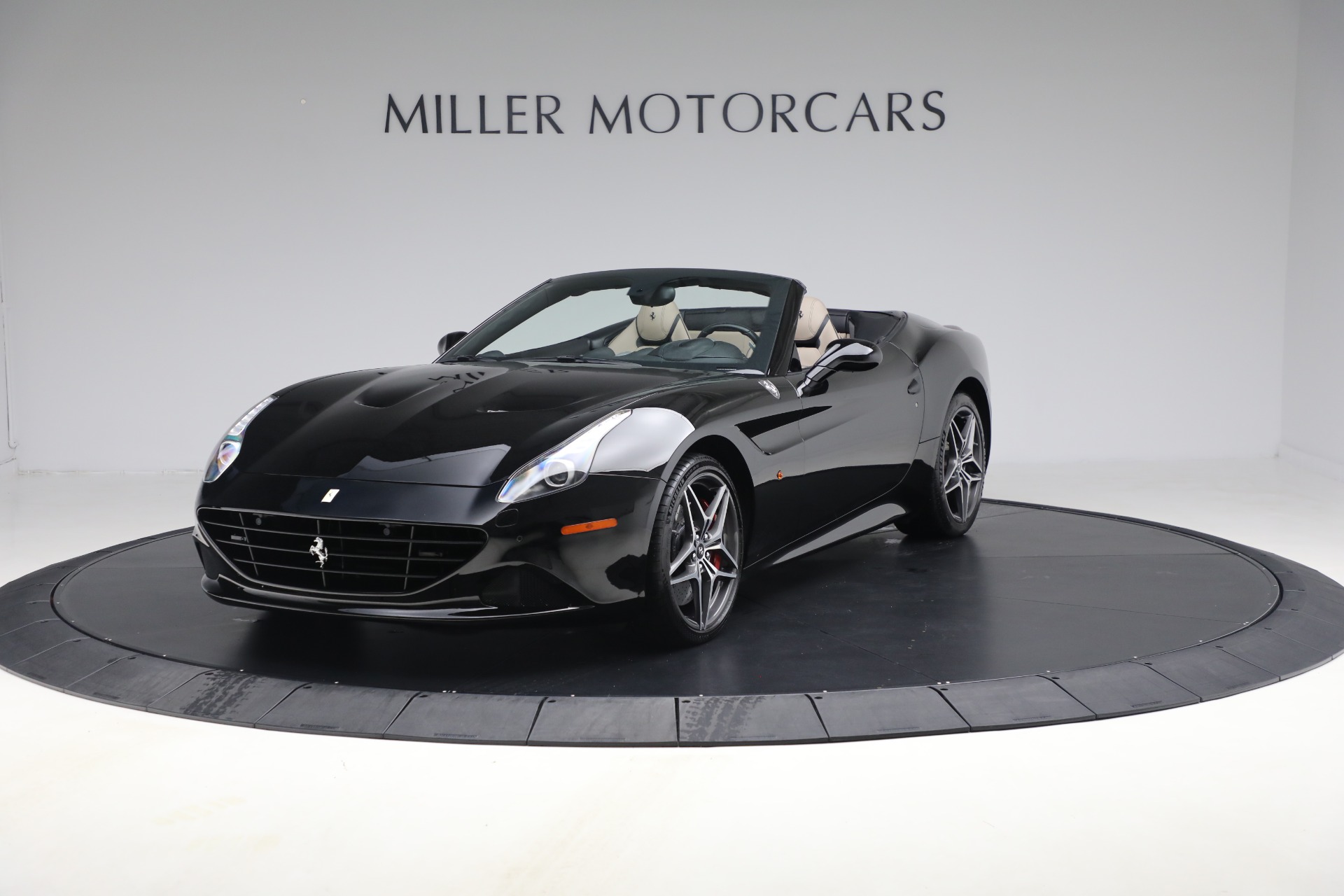 Used 2016 Ferrari California T for sale $122,900 at Maserati of Greenwich in Greenwich CT 06830 1