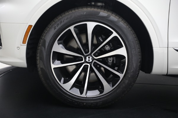 New 2025 Bentley Bentayga V8 for sale $228,660 at Maserati of Greenwich in Greenwich CT 06830 10