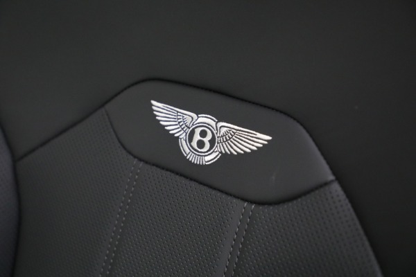 New 2025 Bentley Bentayga V8 for sale $228,660 at Maserati of Greenwich in Greenwich CT 06830 18