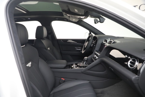 New 2025 Bentley Bentayga V8 for sale $228,660 at Maserati of Greenwich in Greenwich CT 06830 24