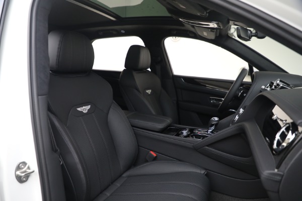 New 2025 Bentley Bentayga V8 for sale $228,660 at Maserati of Greenwich in Greenwich CT 06830 25
