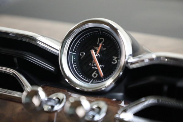 New 2025 Bentley Bentayga V8 for sale Sold at Maserati of Greenwich in Greenwich CT 06830 25