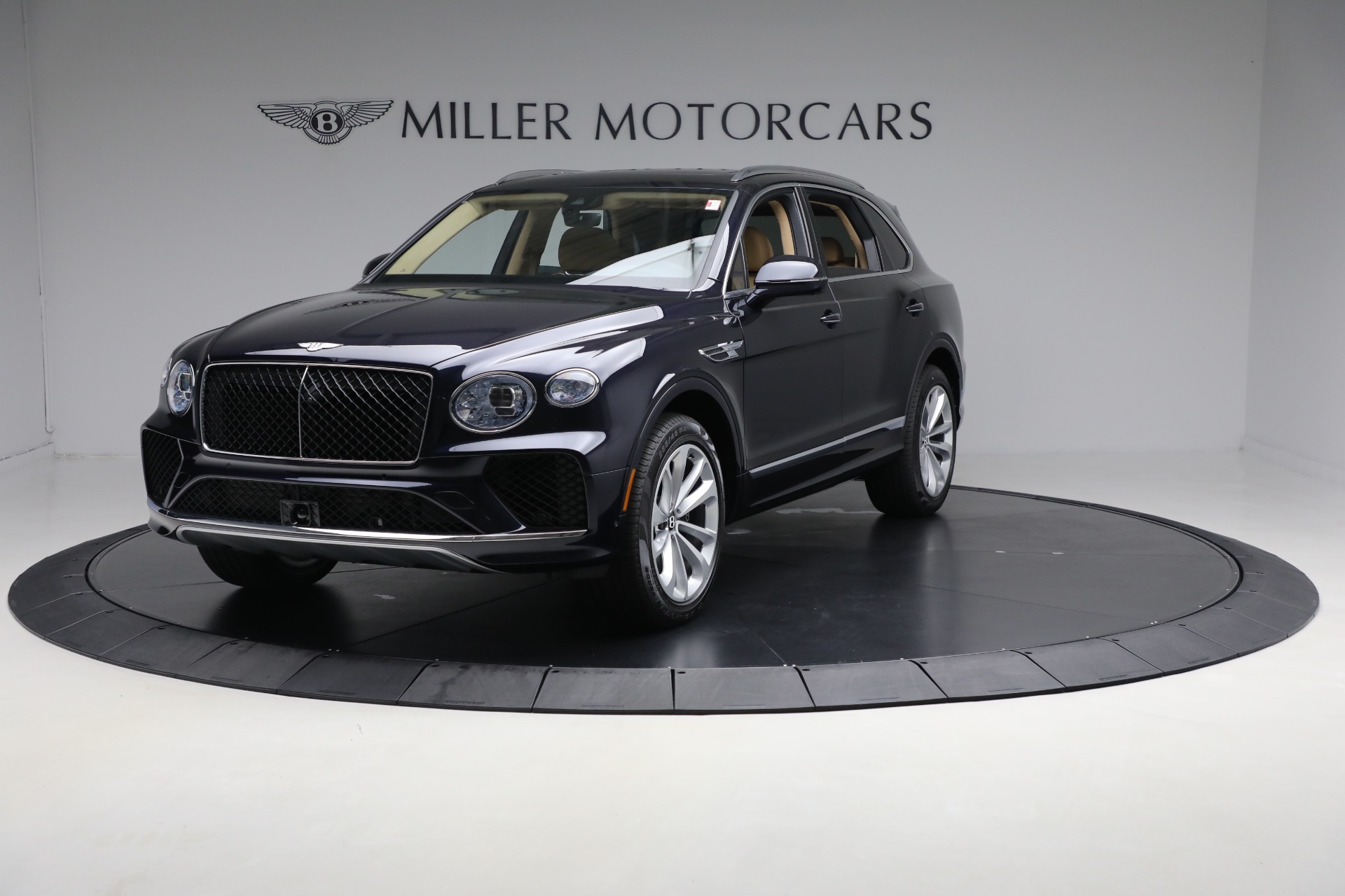 New 2025 Bentley Bentayga V8 for sale Sold at Maserati of Greenwich in Greenwich CT 06830 1