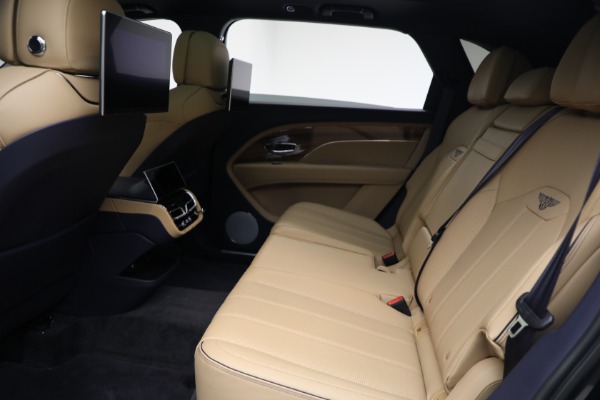 Used 2024 Bentley Bentayga EWB V8 for sale $204,900 at Maserati of Greenwich in Greenwich CT 06830 22