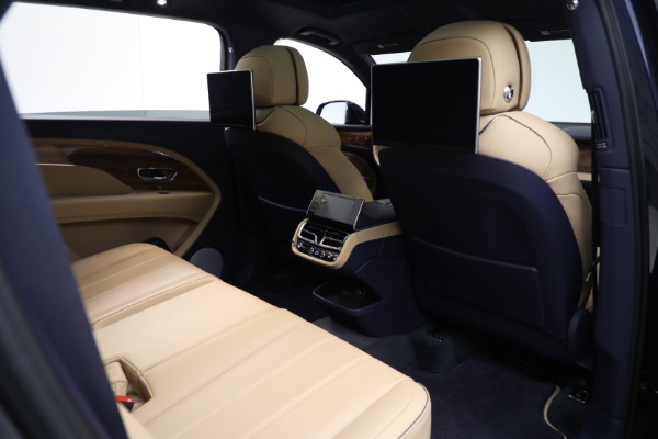 Used 2024 Bentley Bentayga EWB V8 for sale $204,900 at Maserati of Greenwich in Greenwich CT 06830 24