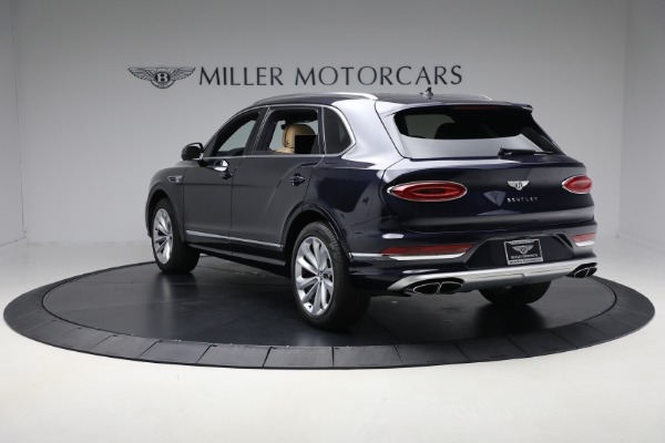 Used 2024 Bentley Bentayga EWB V8 for sale $204,900 at Maserati of Greenwich in Greenwich CT 06830 4