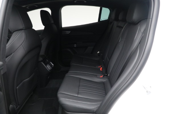 Used 2025 Maserati Grecale for sale $57,550 at Maserati of Greenwich in Greenwich CT 06830 17