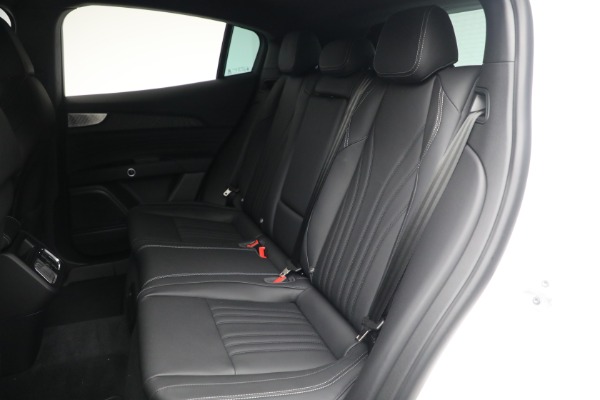 Used 2025 Maserati Grecale for sale $57,550 at Maserati of Greenwich in Greenwich CT 06830 18