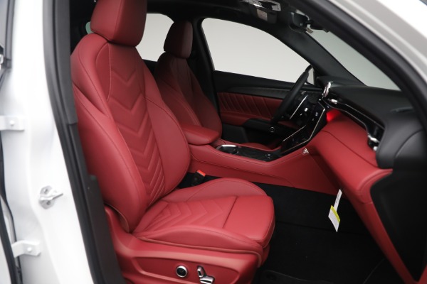 New 2025 Maserati Grecale for sale $81,910 at Maserati of Greenwich in Greenwich CT 06830 17