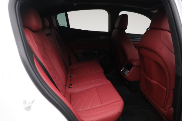 New 2025 Maserati Grecale for sale $81,910 at Maserati of Greenwich in Greenwich CT 06830 18