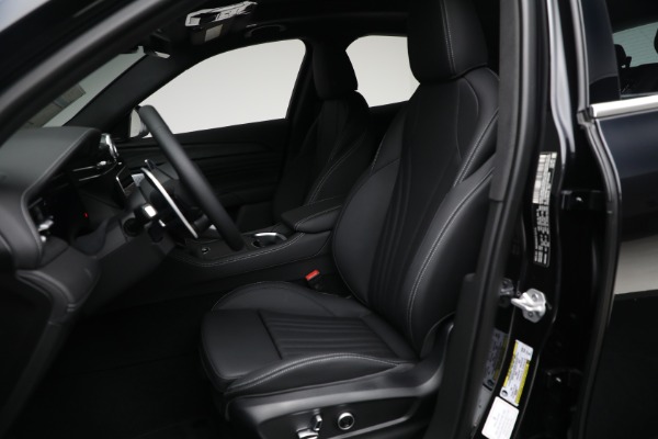 New 2025 Maserati Grecale for sale $71,739 at Maserati of Greenwich in Greenwich CT 06830 15