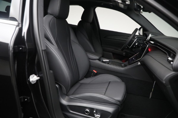New 2025 Maserati Grecale for sale $71,739 at Maserati of Greenwich in Greenwich CT 06830 17