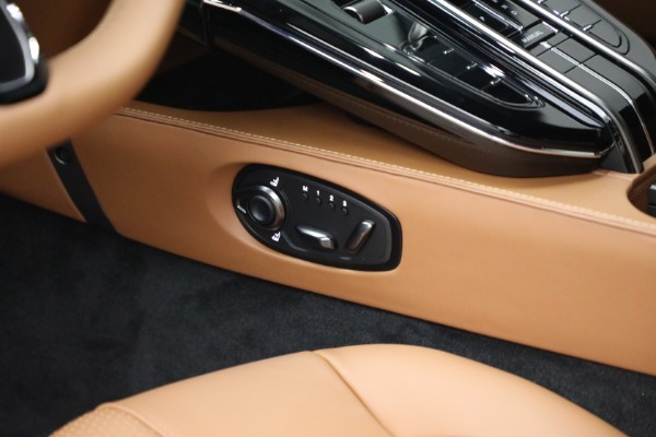 New 2026 Aston Martin Vantage for sale $240,100 at Maserati of Greenwich in Greenwich CT 06830 22