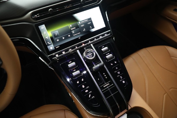 New 2026 Aston Martin Vantage for sale $240,100 at Maserati of Greenwich in Greenwich CT 06830 26