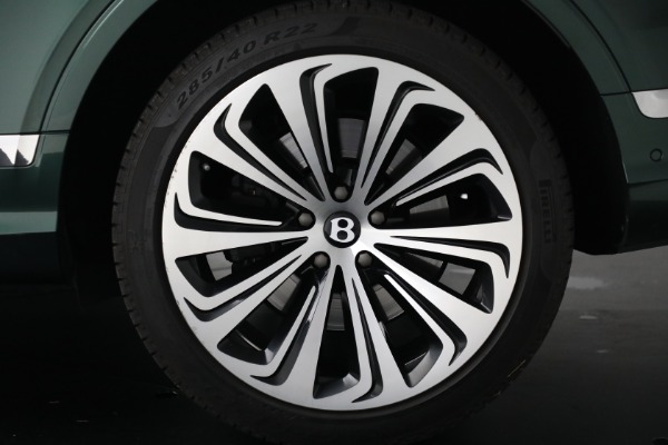 Used 2021 Bentley Bentayga V8 for sale $109,900 at Maserati of Greenwich in Greenwich CT 06830 15