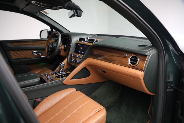 Used 2021 Bentley Bentayga V8 for sale $109,900 at Maserati of Greenwich in Greenwich CT 06830 27