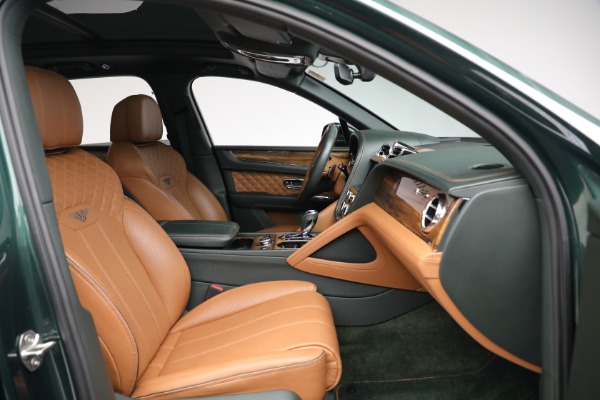 Used 2021 Bentley Bentayga V8 for sale $109,900 at Maserati of Greenwich in Greenwich CT 06830 28