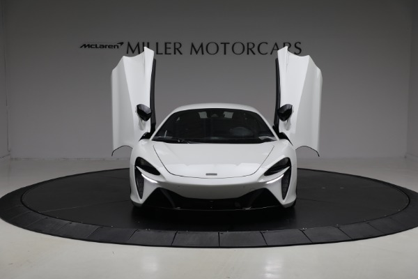 New 2026 McLaren Artura TechLux for sale $304,500 at Maserati of Greenwich in Greenwich CT 06830 13