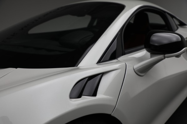 New 2026 McLaren Artura TechLux for sale $304,500 at Maserati of Greenwich in Greenwich CT 06830 25