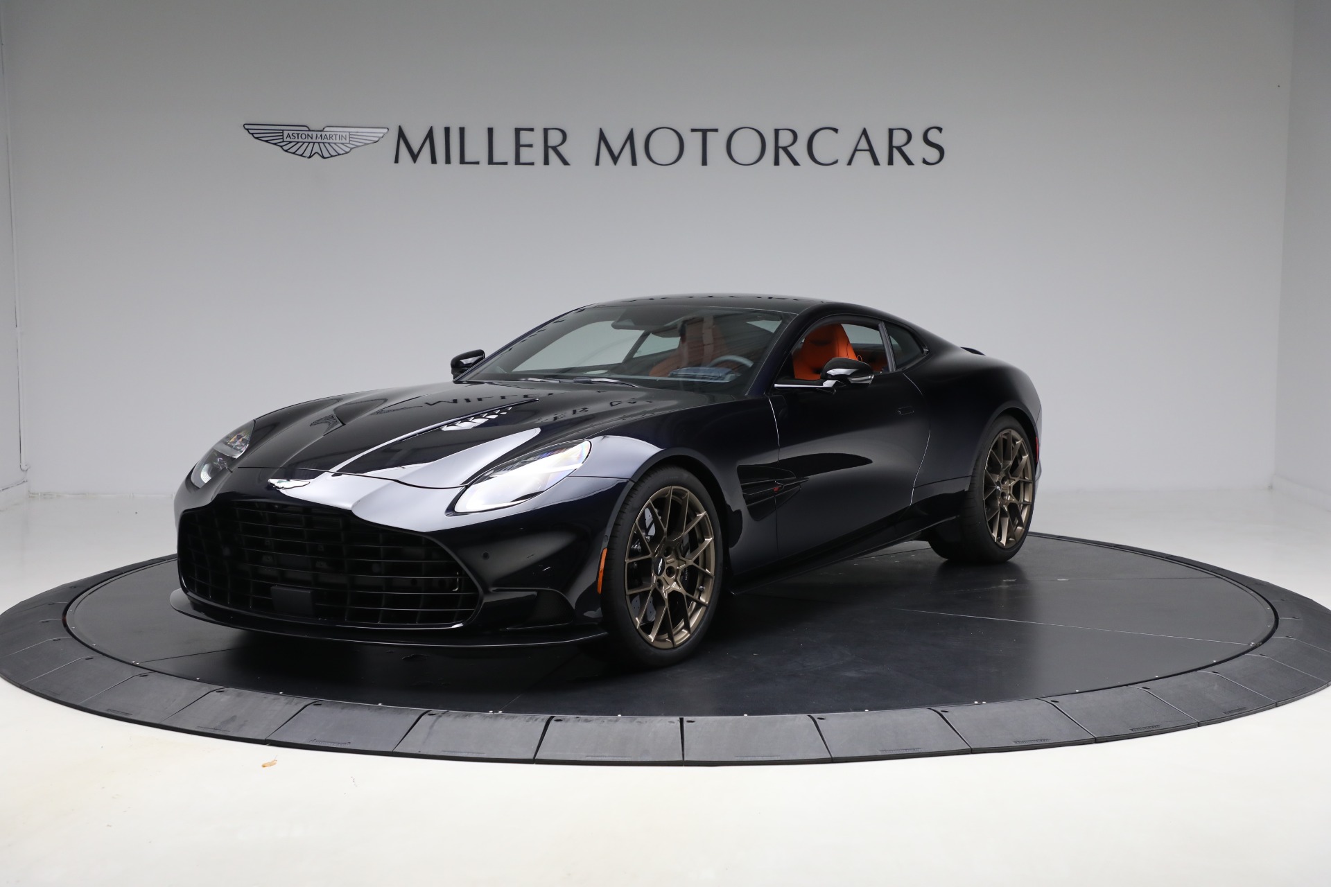 Used 2025 Aston Martin Vanquish for sale $431,900 at Maserati of Greenwich in Greenwich CT 06830 1