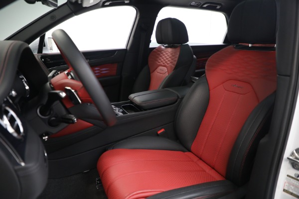 Used 2025 Bentley Bentayga EWB Azure V8 for sale $255,900 at Maserati of Greenwich in Greenwich CT 06830 17
