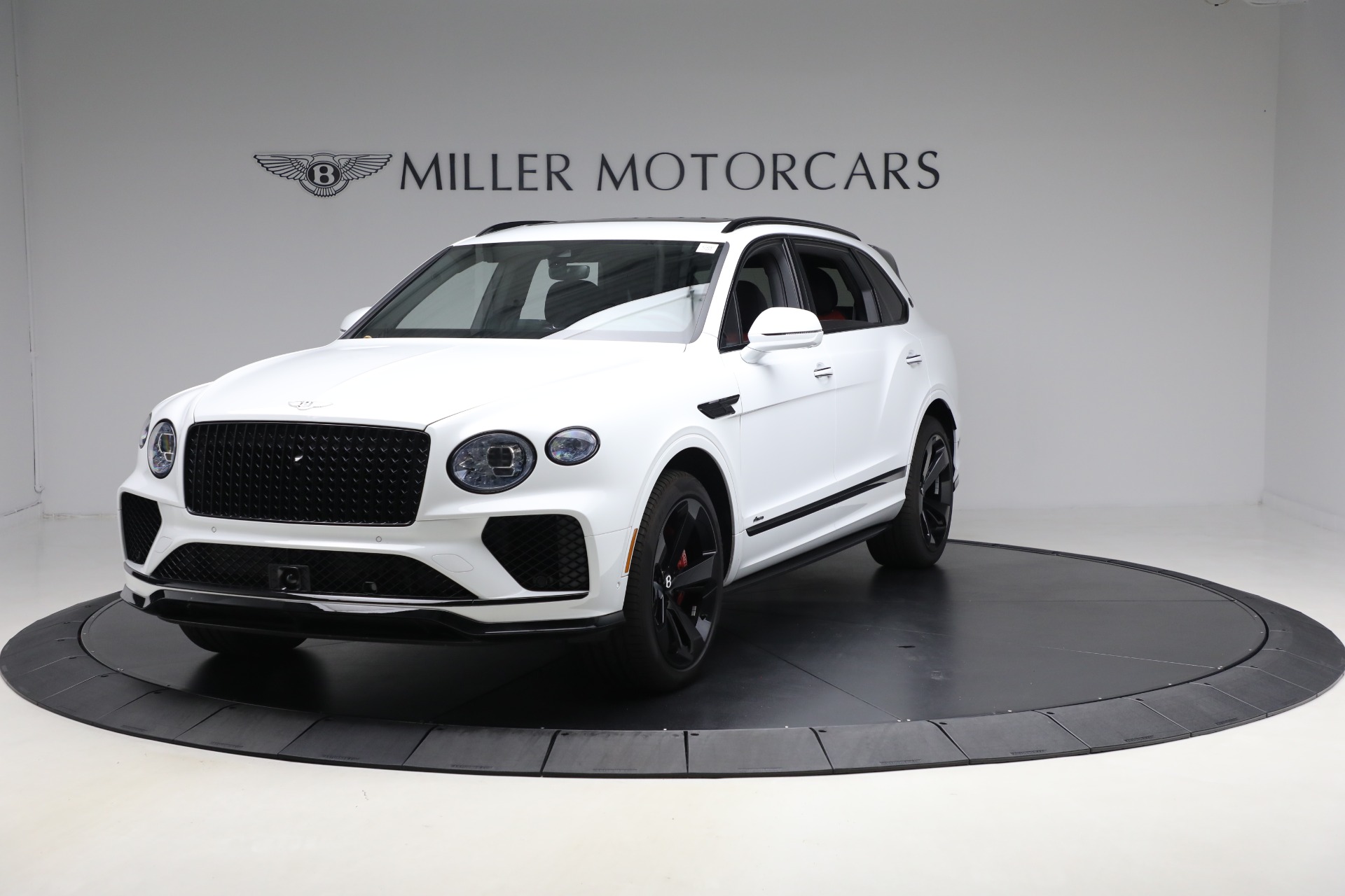 Used 2025 Bentley Bentayga EWB Azure V8 for sale $255,900 at Maserati of Greenwich in Greenwich CT 06830 1