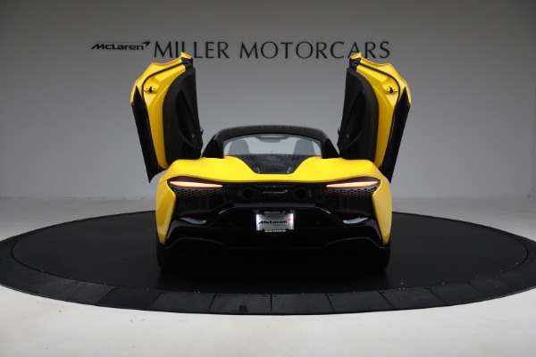 Used 2024 McLaren Artura for sale $193,900 at Maserati of Greenwich in Greenwich CT 06830 17