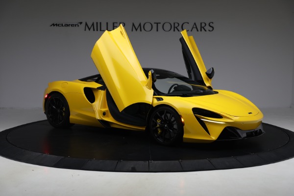 Used 2024 McLaren Artura for sale $193,900 at Maserati of Greenwich in Greenwich CT 06830 20