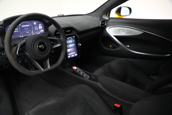 Used 2024 McLaren Artura for sale $193,900 at Maserati of Greenwich in Greenwich CT 06830 23