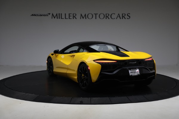Used 2024 McLaren Artura for sale $193,900 at Maserati of Greenwich in Greenwich CT 06830 5