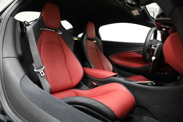 Used 2024 McLaren Artura TechLux for sale $196,900 at Maserati of Greenwich in Greenwich CT 06830 24