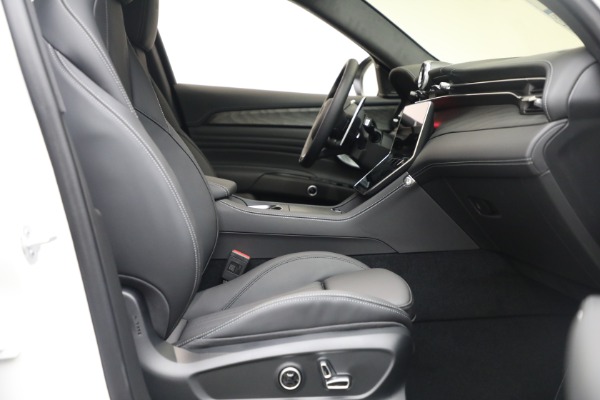 Used 2025 Maserati Grecale Modena for sale $61,116 at Maserati of Greenwich in Greenwich CT 06830 17