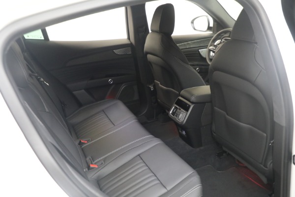 Used 2025 Maserati Grecale Modena for sale $61,116 at Maserati of Greenwich in Greenwich CT 06830 20