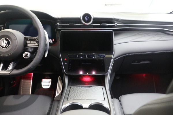Used 2025 Maserati Grecale Modena for sale $61,116 at Maserati of Greenwich in Greenwich CT 06830 21