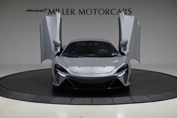 Used 2023 McLaren Artura for sale $184,900 at Maserati of Greenwich in Greenwich CT 06830 13