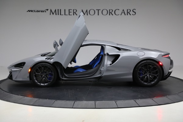Used 2023 McLaren Artura for sale $184,900 at Maserati of Greenwich in Greenwich CT 06830 15