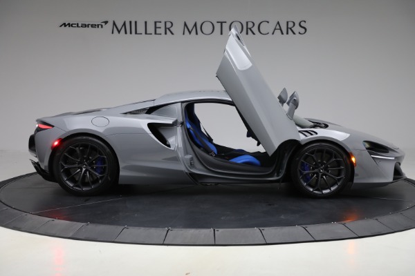 Used 2023 McLaren Artura for sale $184,900 at Maserati of Greenwich in Greenwich CT 06830 19