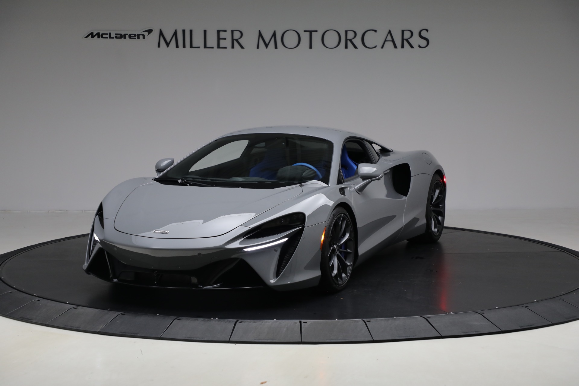 Used 2023 McLaren Artura for sale $184,900 at Maserati of Greenwich in Greenwich CT 06830 1