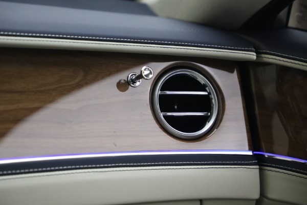 New 2026 Bentley Flying Spur for sale $281,720 at Maserati of Greenwich in Greenwich CT 06830 28